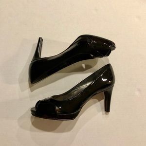Stuart Weitzman patent leather shoes